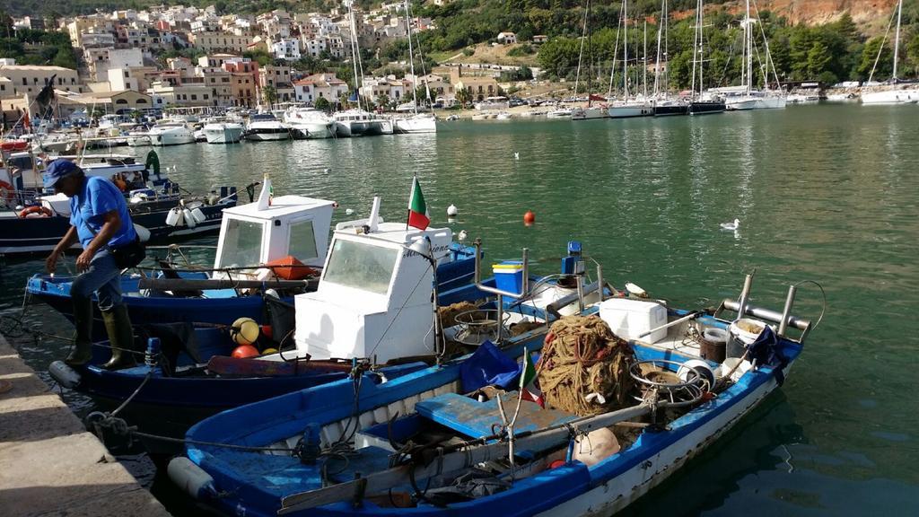 Casa Vacanze Del Golfo كاستيلاّماري ديل غو الغرفة الصورة