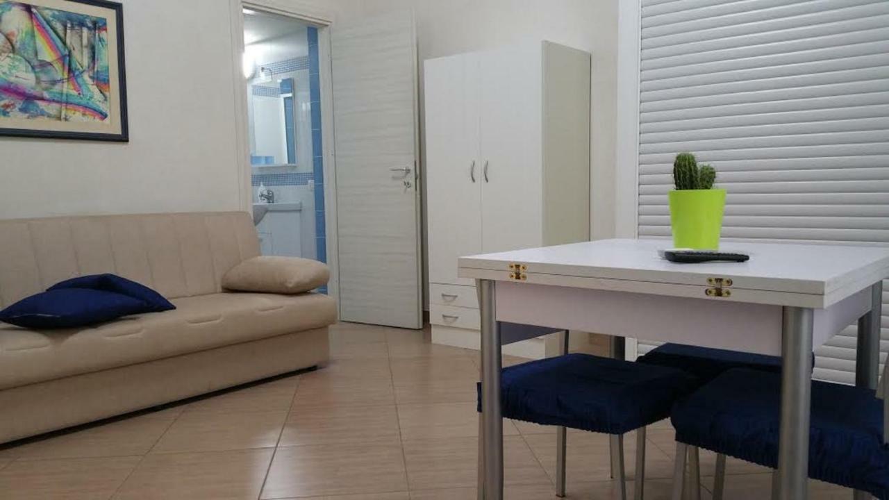 Casa Vacanze Del Golfo كاستيلاّماري ديل غو المظهر الخارجي الصورة